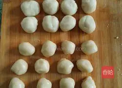 Thousand-layer puff pastry bean paste roll recipe 4