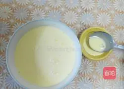 Illustration of how to make light cream Portuguese egg tart 8