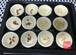 Illustration of how to make fragrant egg tarts 6