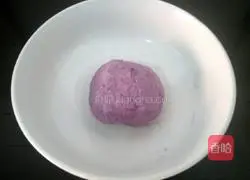 Illustration of how to make purple sweet potato balls 6