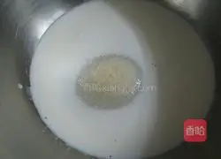 Illustration of how to make dumpling skin egg tarts 3