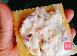 Illustration of how to make cranberry peanut biscuits 10