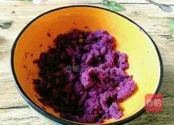 Illustration of how to make purple sweet potato rolls 2