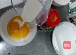 Illustration of how to make chiffon cake 7