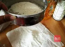 Illustration of how to make 8-inch banana yogurt chiffon cake 2