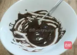 Illustration of how to make hollow latte art chiffon cake 7