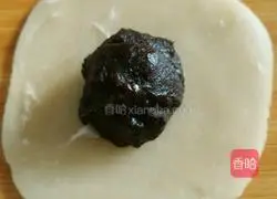 Illustration of how to make bean paste open cake 12