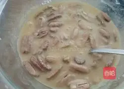 Illustration of how to make pecan pie 10