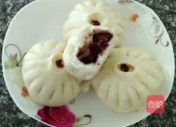 Illustration of how to make bean paste buns 12