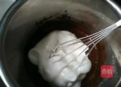 Cocoa Chiffon Recipe Illustration 5