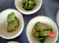 Illustration of how to make avocado tart 4