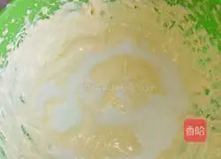 Illustration of how to make raisin cup cake 5