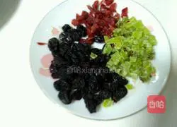 Illustration of how to make dried fruit nougat biscuits 4