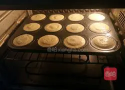 Illustration of how to make water-free and oil-free soft cakes 8