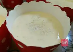 Illustration of how to make cupcakes 9