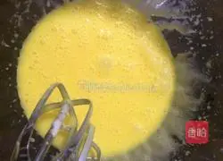 Illustration of how to make non-cracking cupcakes 4