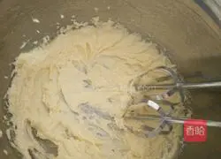 Illustration of how to make blueberry jam muffin cup cakes 3