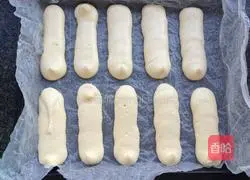 Illustration of how to make tiramisu finger biscuits 7