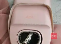 Illustration of how to make cocoa waffles 6