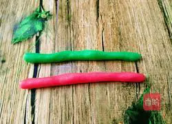  Illustration of how to make colorful cane cookies 13