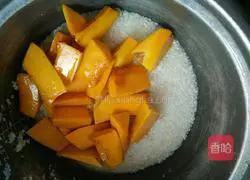 Illustration of how to make pumpkin braised rice 4