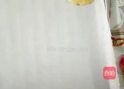 Illustration of how to make walnut cake 9