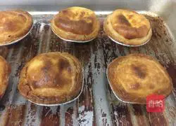 Illustration of how to make whole egg tarts 8