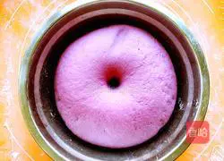 Illustration of how to make purple sweet potato rolls 7