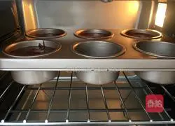 Cocoa Cup Cake (Raspberry Yoghurt Filling) Recipe Illustration 11