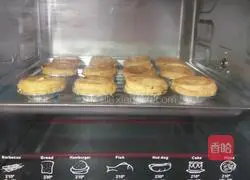 Illustration of how to make egg tarts (kumquats and raisins) 9