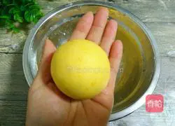 Illustration of how to make small pumpkin snacks 8