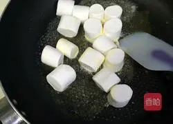Illustration of how to make nougat-filled soda crackers 4