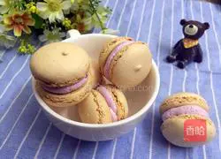 Blueberry Macaron Recipe Illustration 10