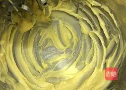 Illustration of how to make rose cookies 2