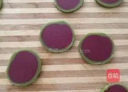 Illustration of how to make watermelon biscuits 13