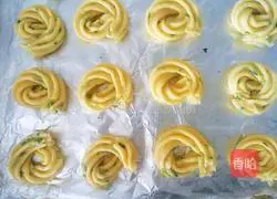 Illustration of how to make chive cookies 7