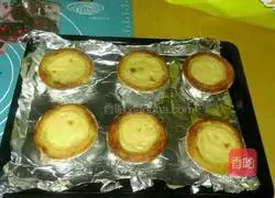 Illustration of how to make original milk Portuguese egg tart 3