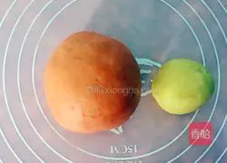 Illustration of how to make romantic cherry blossom cookies 4