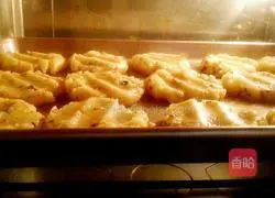 Illustration of how to make palace walnut cake 7