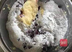 Illustration of how to make cranberry cookies 9