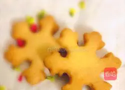 Illustration of how to make snowflake cookies 4