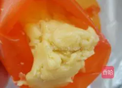 Illustration of how to make original (strawberry jam) cookies 7