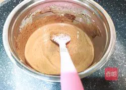 Illustration of how to make New Year's dessert - cream chocolate cookies 3