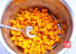 Illustration of how to make pumpkin cake 6