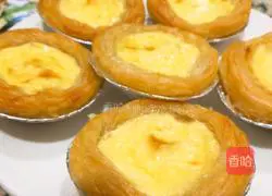 It's delicious but not greasy.Illustration of how to make egg tarts 8