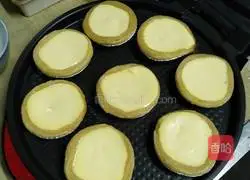 Illustration of how to make egg tarts at the electric cake stall 4
