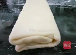 Illustration of how to make homemade egg tart crust 7