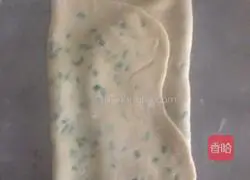 Illustration of how to make onion crispy soda crackers 3