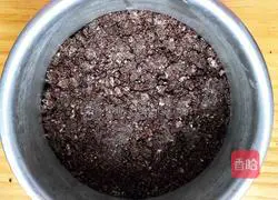 Illustration of how to make matcha mousse 3