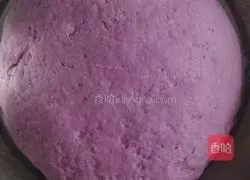 Illustration of how to make purple sweet potato cake 5
